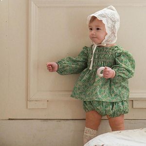 Ensembles de vêtements 2022 2pcs bébé fille vêtements ensemble né robe florale bloomers enfants vintage smocké coton culotte babi groupes d'été