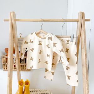 Kledingsets 2022 Katoen met lange mouwen Babyjongenkleding Set Peuter Bear Print Pyjama's Autumn Girl Tops broekpak Infant Outfits