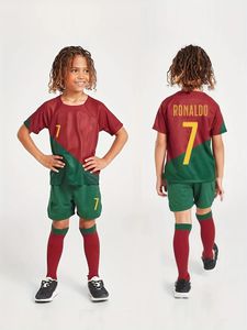 Ensembles de vêtements 2023 24 Arrivée Portugal Jersey Kid Soccer Ronaldo 7 pour kit adulte 231019