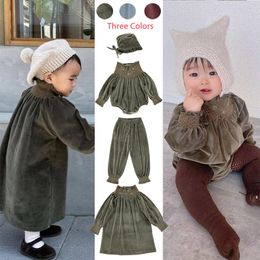 Kledingsets 2023 Herfst Winter Bebe Peuter Meisjes Borduren Jurk geboren Baby Fluwelen Leuke Romper Kinderen Vintage Broek Kinderkleding Set 230920