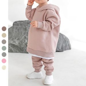 Kleding Sets 2023 Kinderen Kids Fleece Winter Outfits Effen Katoen Sweatshirt Met Capuchon Broek Peuter Baby Pak Jongen Meisje Casual warme Kleding 230630