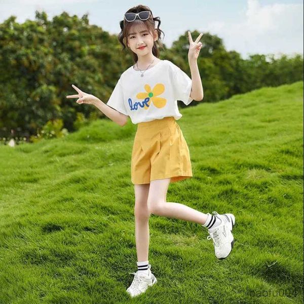 Ensembles de vêtements 2023 Ensembles d'été pour filles Nouvelle mode 7 8 9 10 11 12 ans Version enfants T-shirts et shorts Costume deux pièces R230823