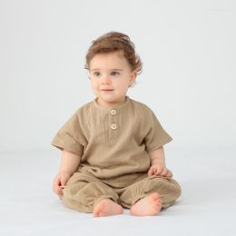 Ensembles de vêtements 2023 Infant Muslin Loose Clothes Solid Cotton Thin Baby Boys Girl T-shirt Pantalon 2PCS Haute Qualité Toddler Buttons Outfits