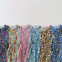 Conjuntos de ropa 2023 niños coreanos de verano 2 uds conjunto de ropa de algodón Floral pantalones sueltos traje de manga corta pulóver moda infantil trajes 230519
