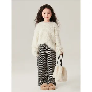 Conjuntos de ropa 2023 Coreano Invierno Niñas Bebé Moda Imitación Mink Suéter Diamond Plaid Pantalones de peluche Conjunto