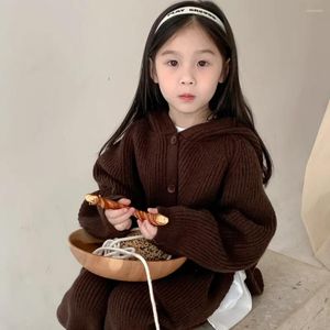 Ensembles de vêtements 2023 coréen hiver enfant fille 2pcs vêtements ensemble coton tricoté cardigan à capuche pull solide pantalon infantile tenue bébé costume