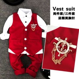 Kledingsets 2023 Nieuw kindervestpak Mode Kid Wedding Summer Suits voor 3 delen Rode en Witte jongens Vest Clothing Set W0222