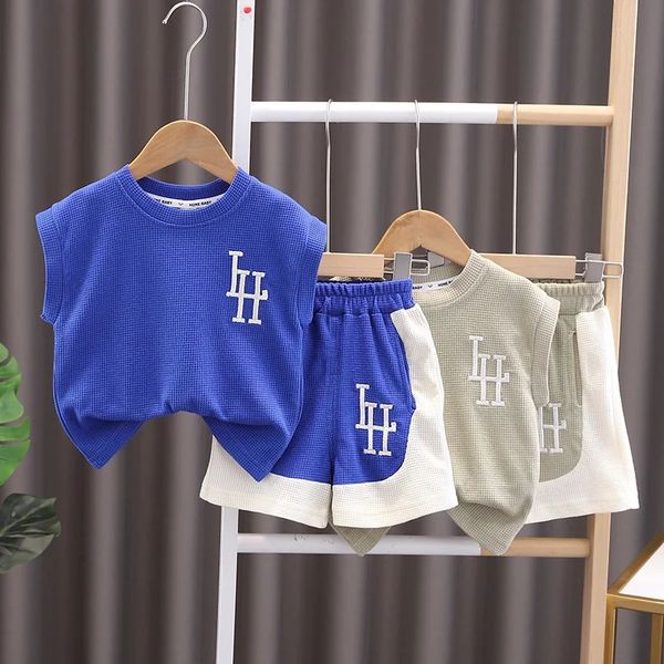 Conjuntos de ropa 2023 Nuevo verano coreano Cool Boys Ropa Conjunto Chaleco y Jersey Conjunto para niños Ropa para bebés Gofres transpirables para niños 231215