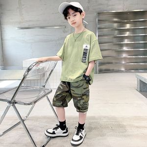 Kleidungssets 2023 Sommer Jungen Kurzarm mittlere bis große Kinder zweiteilige Boutique Kinder Designerkleidung für Kleidung T-Shirt 230823