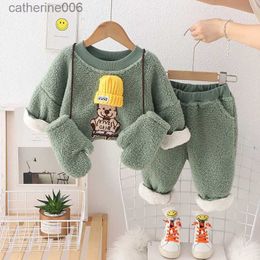 Kledingsets 2023 Peuter Baby Boy Kleding Cartoon Jongen Herfst Winter Outfit Lange Mouw Beer Sweatshirt Flanel Jogger Broek Pasgeboren Set 3pcsL231202