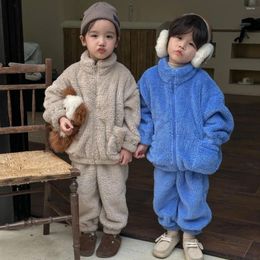 Ensembles de vêtements 2023 hiver bébé garçons filles épaissir pyjamas ensemble flanelle polaire enfant en bas âge enfants vêtements de nuit chauds enfants solides costumes de maison confortables