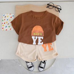 Ensembles de vêtements 2024 Designer bébé garçon de 18 mois vêtements d'été pour enfants lettre de chapeau imprimé à manches courtes t-shirts shorts de garçons