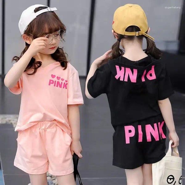Ensembles de vêtements 2024 Fashion Girls Summer Summer Child Set Vêtements Shorts Cœur rose T-shirt Pant adolescent Kids 4 7 8 9 12 ans