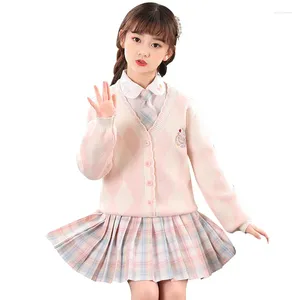 Ensembles de vêtements 2024 filles enfants printemps et automne collège style filles étrangères Jk jupe à carreaux 3 pièces pull fille costume scolaire