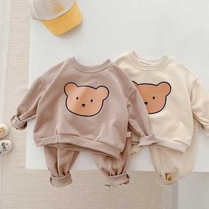 Kledingsets 2024 Spring Baby Girl Deset Infant Kids Cartoon Bear Print Tops en broekpak Toddler Boys Sweatshirt and Trousers 2PCSL2405
