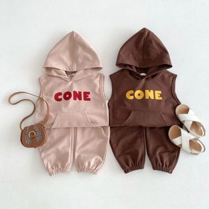 Ensembles de vêtements 2024 Spring Baby Soupless Clothes Set Infant Girl Letter Letter Imprimé Pantalon Vest 2pcs Suit Toddler Boys Casual Office