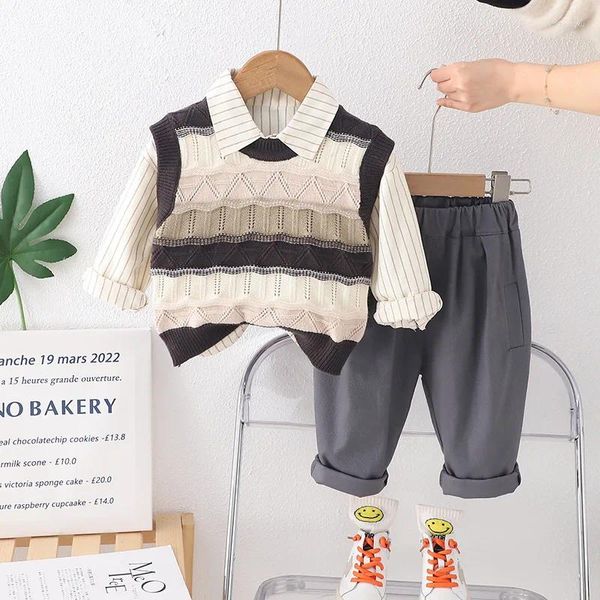 Ensembles de vêtements 2024 Spring Western Baby Boy Clothes Designer Luxury Designer 1-5t Wave Hollow Knit Vest Shirts Pantal