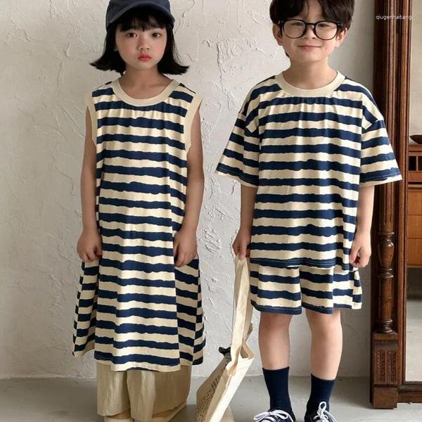 Ensembles de vêtements 2024 Style Girls Boys 2 PCS Set T-shirt Stripe Short Summer Cotton Kids Suit 2-8 ans