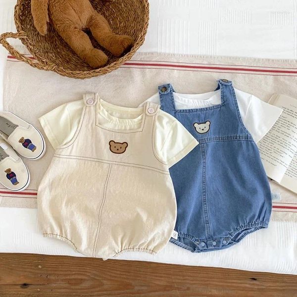 Conjuntos de ropa 2024 Verano Bebé Denim Oso de dibujos animados Niños Sling Mono Femenino Camiseta de manga corta Jeans Set