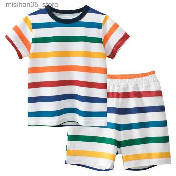 Ensembles de vêtements 2024 Été Nouveaux garçons Set Fashion T-shirt Stripe coloré + Shorts de plage pour enfants Vêtements pour enfants à manches courtes 2PCS Q240425
