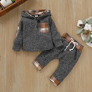 Ensembles de vêtements 2pcs bébé garçons vêtements décontracté couture mignonne sweat à capuche pantalon ensemble avec motif à carreaux automne et printemps pour enfant en bas âge garçon