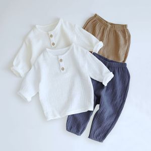 Clothing Sets 2PCS Spring Baby Boy Clothes Sets 04Y Toddler Kids Muslin Organic Cotton Long Sleeve Tshirt Loose Pants Children Outfits 230417