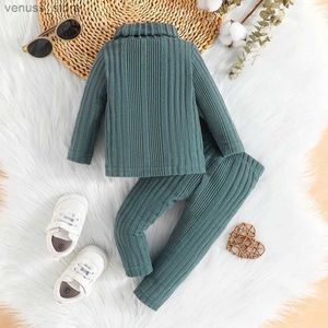 Ensembles de vêtements 2pcs Toddler Baby Clothing Suit adapté à 3-24 mois Couleur unie à manches longues Collier d'hiver et pantalon