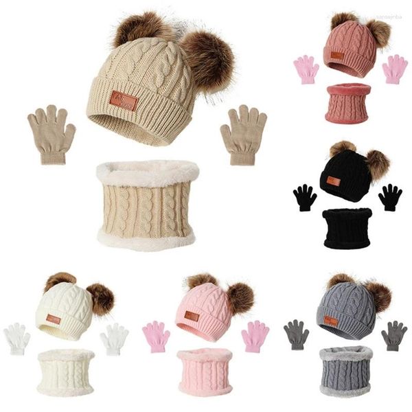 Vêtements Ensembles 3 pcs Hiver Couleur chaude Couleur solide Gants du chapeau de laine Gants écharpe Double Fur Balls mitten foulards pour les filles pour les tout-petits