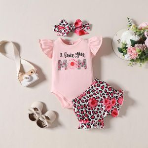 Kledingsets 3 stks 2024 Zomer babymeisje Set 0-18 maanden Roze letter afdrukken Ruche Ruche korte mouw luipaarddruk shorts hoofdband