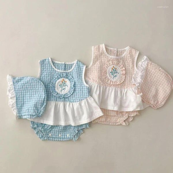 Conjuntos de ropa 3pcs Summer Baby Bordery Floral Set Flores Suites de algodón a cuadros O-Collar Tops sin mangas Bloomer con sombrero