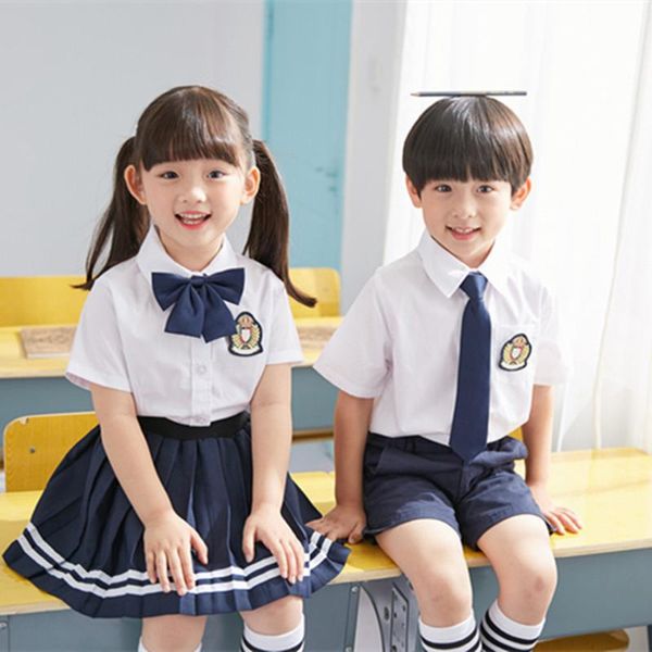 Conjuntos de ropa 4 Unids Niños Uniforme Escolar Japonés Bebé Niños Niñas Camisa de Graduación de Jardín de Infantes Falda Plested Puesta en Escena Trajes Coreanos