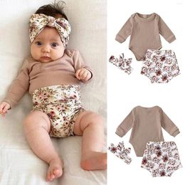 Kledingsets 6 9 12 18 maanden geboren Baby Girls 2024 Zomer geribbelde Bodysuit Floral Shorts Hoofdbandpak Childrens Girl Cleren