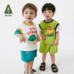 Kledingsets Amila Baby Set 2024 Zomer nieuwe kleurcontrast nep twee sport shorts set katoen ademende kleding 0-6 jaar oudl2405