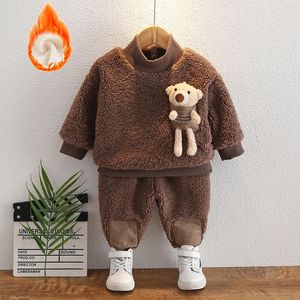 Kledingsets Herfst en winter nieuwe kinderen Cartoon Beer schattig pak baby pluche verdikte tweedelige lange mouwen warme casual sportkleding 231019