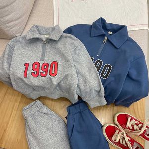 Conjuntos de ropa Conjunto de manga larga con letras de algodón para bebés de otoño Conjunto de suéter de polo para niños y niñas de un año Ropa deportiva informal simple de dos piezas