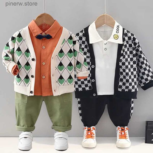 Ensembles de vêtements Automne bébé Pull à manches longues Ensemble 2023 Nouveaux garçons Mode Diamant Check Denim Chemise Cardigan Casual Trois pièces Ensemble