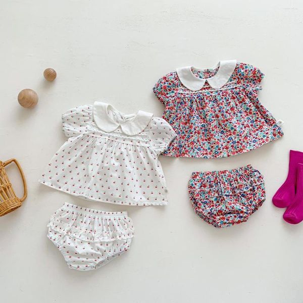 Conjuntos de ropa para bebé, verano 2023, camisa de muñeca fina con flores para niñas, pantalones cortos de pan, traje de dos piezas, lindos conjuntos coreanos para niños pequeños y niñas