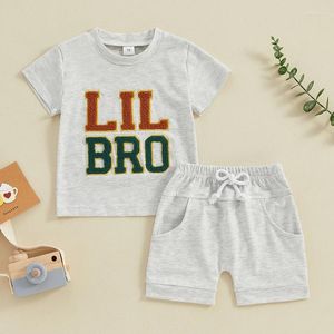 Vêtements de vêtements bébé et enfant en bas âge garçon petit sœur grand frère assorti des tenues courtes en t-shirts à manches courtes