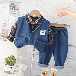 Kledingsets babyjongens denim vest plaid shirt jeans kinderkleding sets kinderen sportkleding lente peuter baby kleding outfits 1-4 jaar 230614