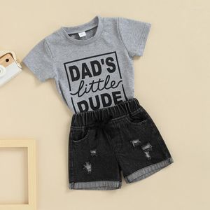 Kledingsets babyjongens tweedelig broekpak grijze letters print ronde nek t-shirt en gescheurde jeans 3-24 maanden