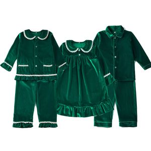 Ensembles de vêtements Vêtements pour bébés Fille Garçon Pyjamas Ensemble Doux Chaud Fête de Famille Vêtements de Frères Assortis Noël Velours Enfants Pyjamas 6M-12T 230912