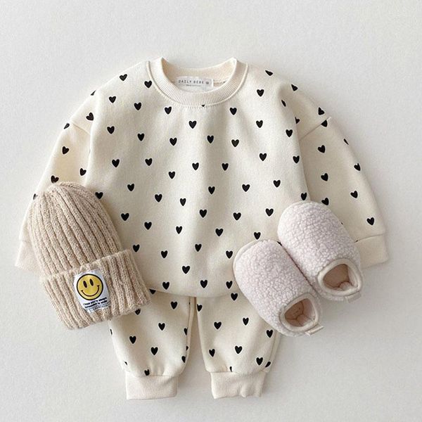 Conjuntos de ropa Ropa de algodón para niña, traje informal con estampado de corazón, suéter con capucha de manga larga, conjunto de dos piezas, versión coreana