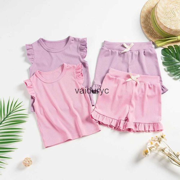 Ensembles de vêtements pour bébés filles sets 2 pcs Summer Turnits Costumes pour enfants T-shirt à manches et shorts Ldren H240429