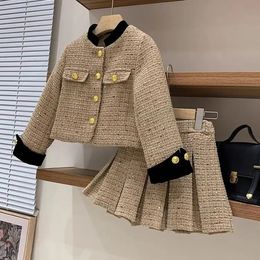 Ensembles de vêtements bébé filles tenues blazer jupe plissée 2pcs enfants filles vêtements ensemble designer style 2 16 ans manteau jupe adolescente vêtements costume 231214