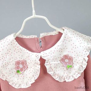 Ensembles de vêtements Bébé filles printemps 2023 nouveau coton vêtements mignon princesse style revers dentelle haut + jean 2 pièces fleurs vêtements décontractés costume 1-5 ans R23109