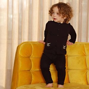 Kledingsets Babytopje Skinny broekset Kinderen Zwarte kleding Opening aan de voorkant Knopen Jongen en meisje Borduurbloem Maat 12m-4 jaar