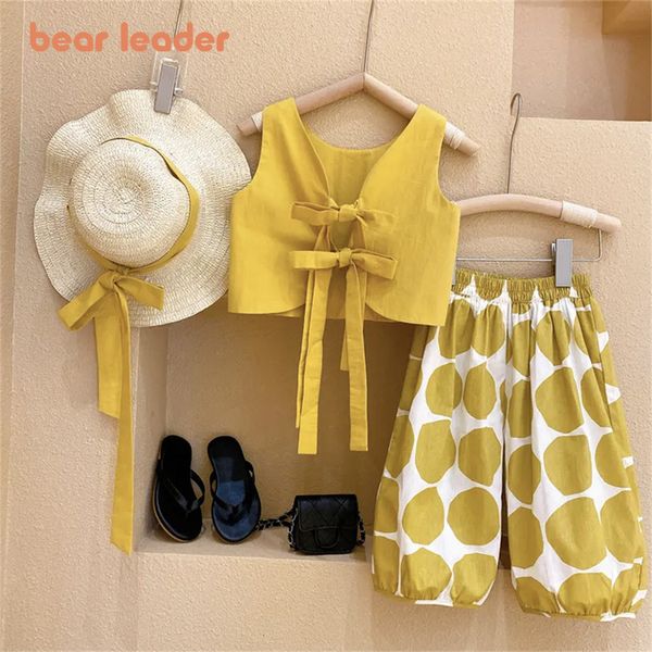 Ensembles de vêtements Bear Leader 2023 Mode coréenne Pastorale Dos nu Costume Mince Pull Fille Gilet Top Polka Dot Knickerbockers Trois Pièces Coton 230322