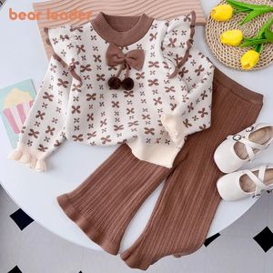 Ensembles de vêtements Bear Leader Girls Automne / Hiver Ensemble tricoté à volants imprimé géométrique Bow Hair Ball Top Pantalon Pull deux pièces