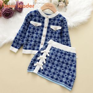 Conjuntos de ropa Bear Leader Girls Suéteres de manga larga para niños Ropa a cuadros Cárdigan de punto y traje de falda para niños Baby Girl 230407