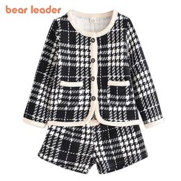 Kledingsets Bear Leader Girls Set Brand Girl Kleding Lange Mouw Plaid Kids Pak Top Pant 2pcs Elegante kinderen Outfit 230815